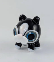 Load image into Gallery viewer, Kitteh Kitty Hand Sculpted Glass Figure