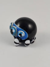 Load image into Gallery viewer, Jumpsie Spider Hand Sculpted Glass Figure