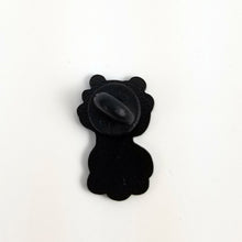 Load image into Gallery viewer, Geoffrey Giraffe Enamel Pin