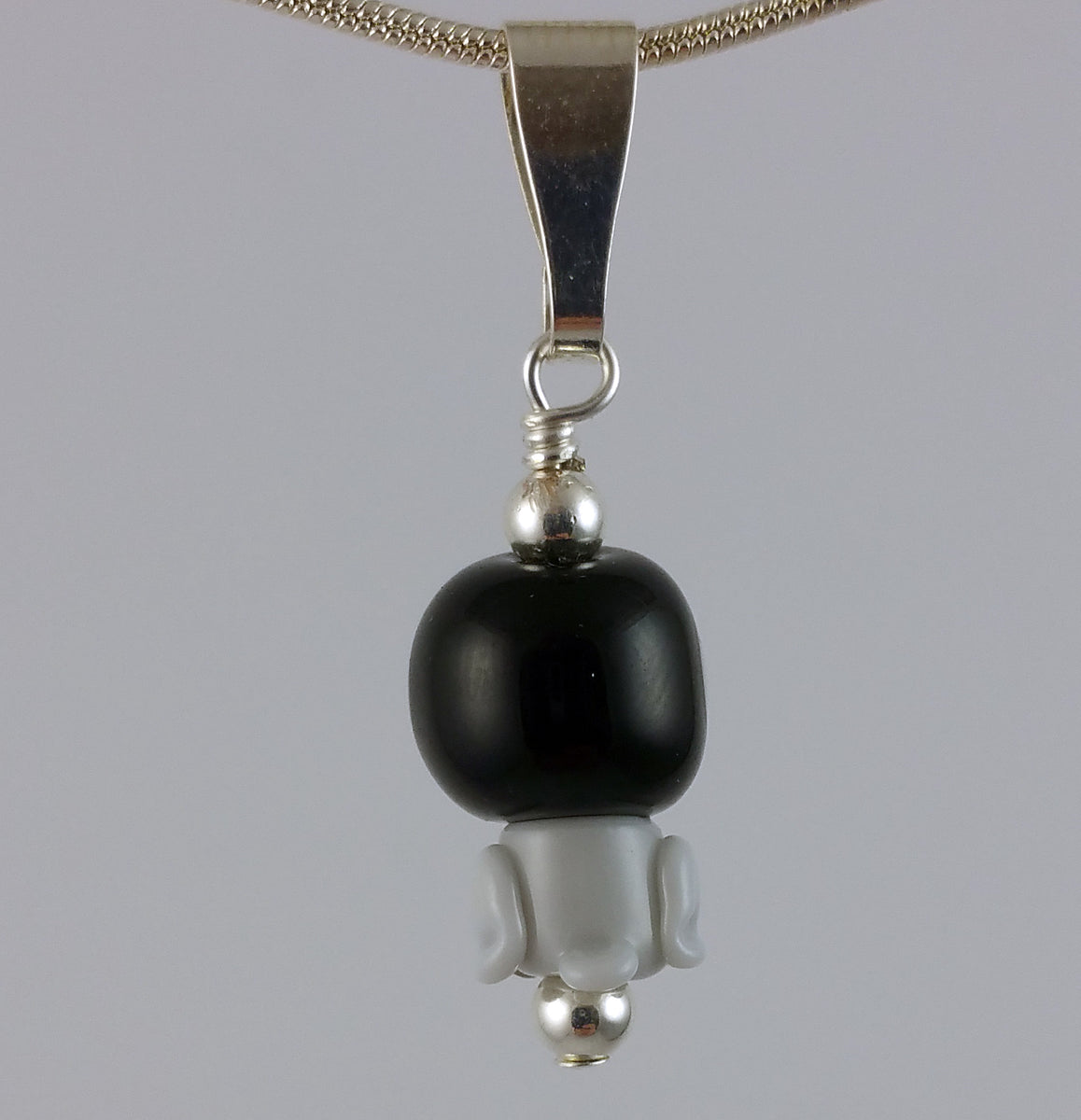 Smidgen Baby Penguin Hand Sculpted Glass Pendant – Neacol Miller Glass